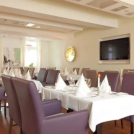 Zu Den Drei Linden - & Restaurant 4* Wermelskirchen