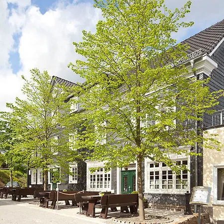 Zu Den Drei Linden - & Restaurant 4*