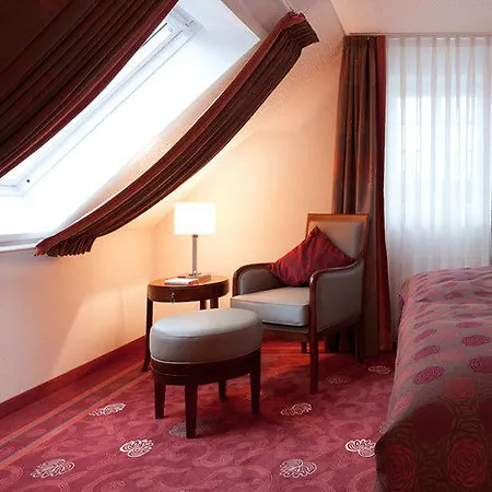 מלון Zu Den Drei Linden - & Restaurant ורמלסקירכן