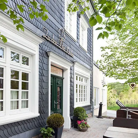 Hotel Zu Den Drei Linden - & Restaurant Wermelskirchen