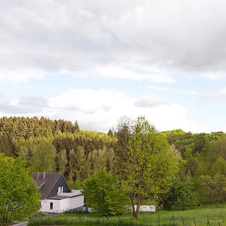 فندق Zu Den Drei Linden - & Restaurant