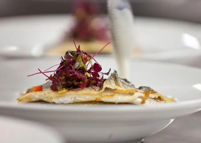 Zu Den Drei Linden - & Restaurant Вермельскирхен