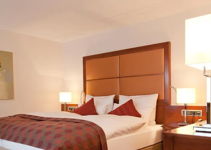 Zu Den Drei Linden - & Restaurant Hotel 4*