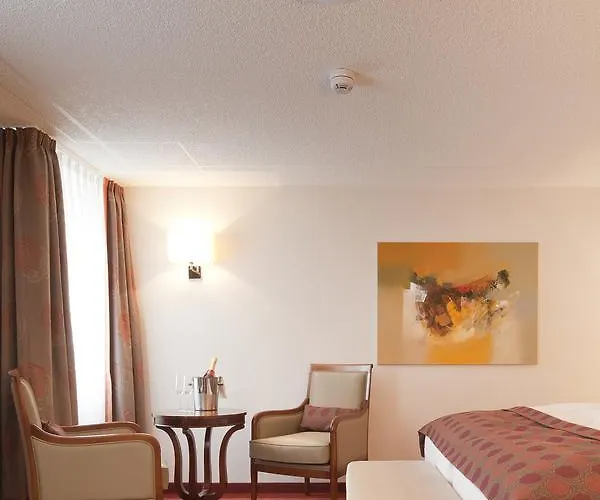 Hotel Zu Den Drei Linden - & Restaurant 4*